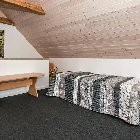 Semesterbostad 6 Person In